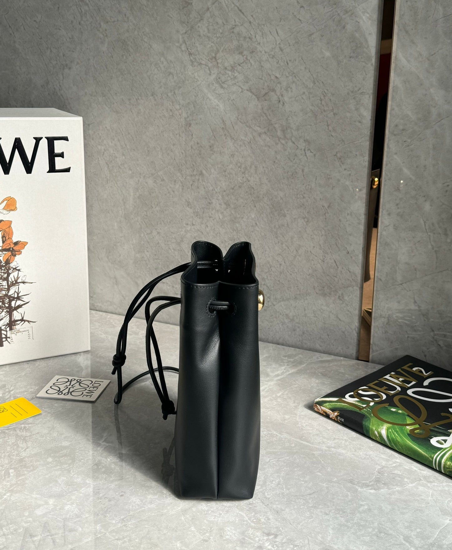 LOEW PEBBLE POUCH