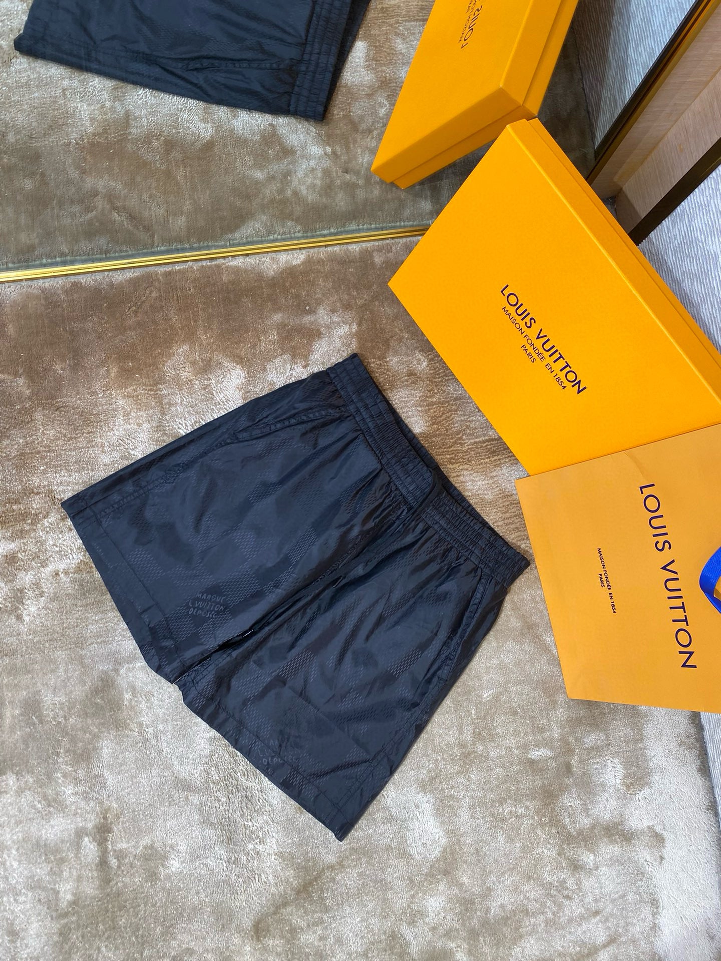 LOU SHORTS