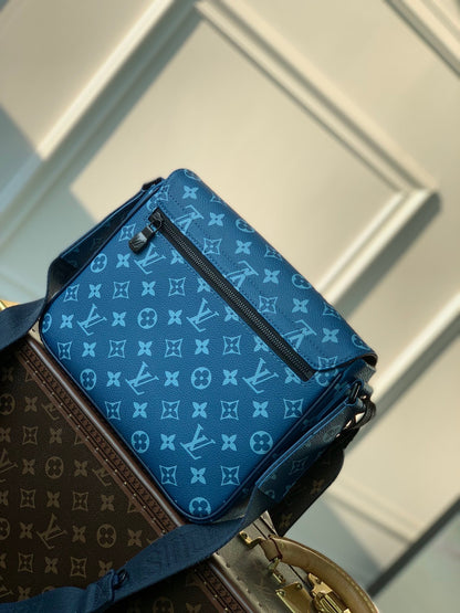 LOU DISTRICT PM MESSENGER BAG
