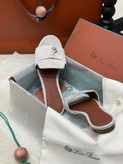 LORO P SUMMER CHARM SLIPPER
