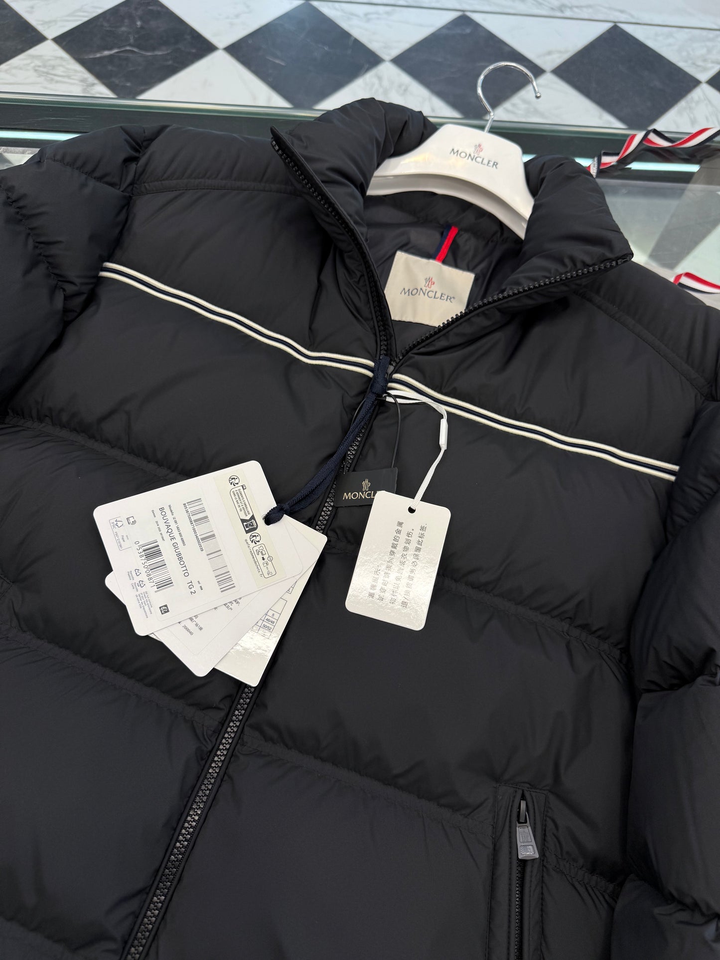 MONC BOUVAQUE JACKET