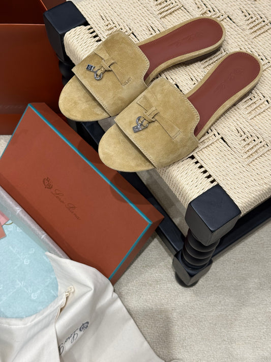 LORO P SUMMER CHARM SLIPPER
