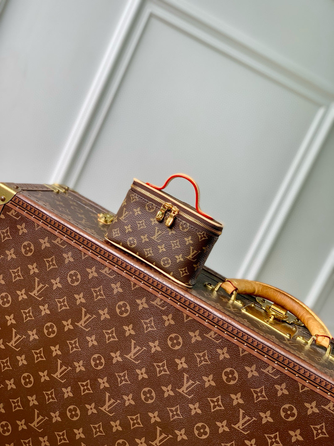 LOU NICE BEAUTY VANITY CASE