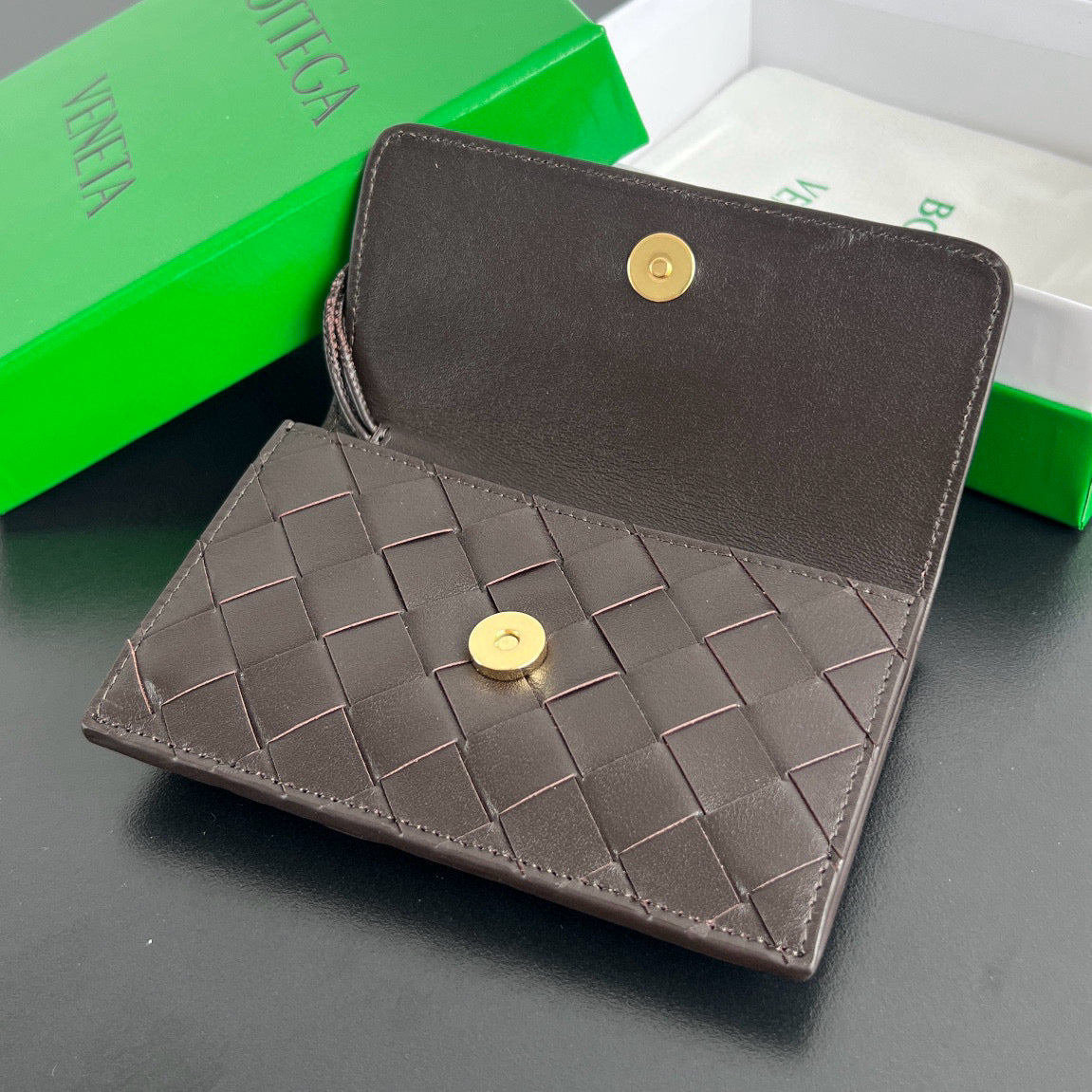 BV ANDIAMO ZIPPERED CARD CASE