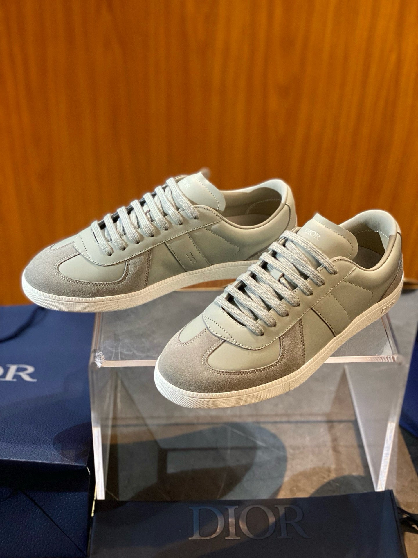 CD B01 SNEAKER