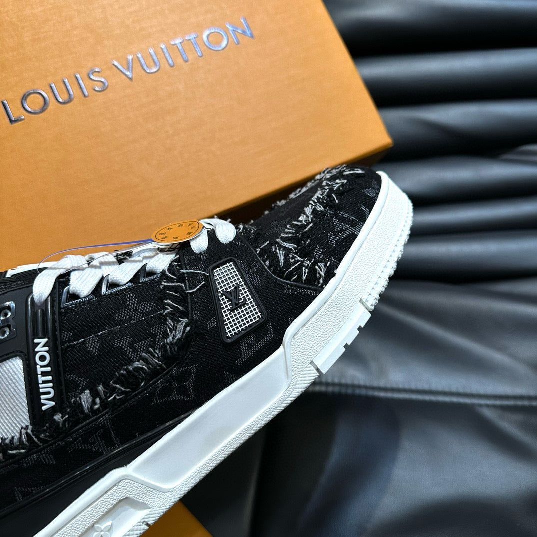 LOU TRAINERS