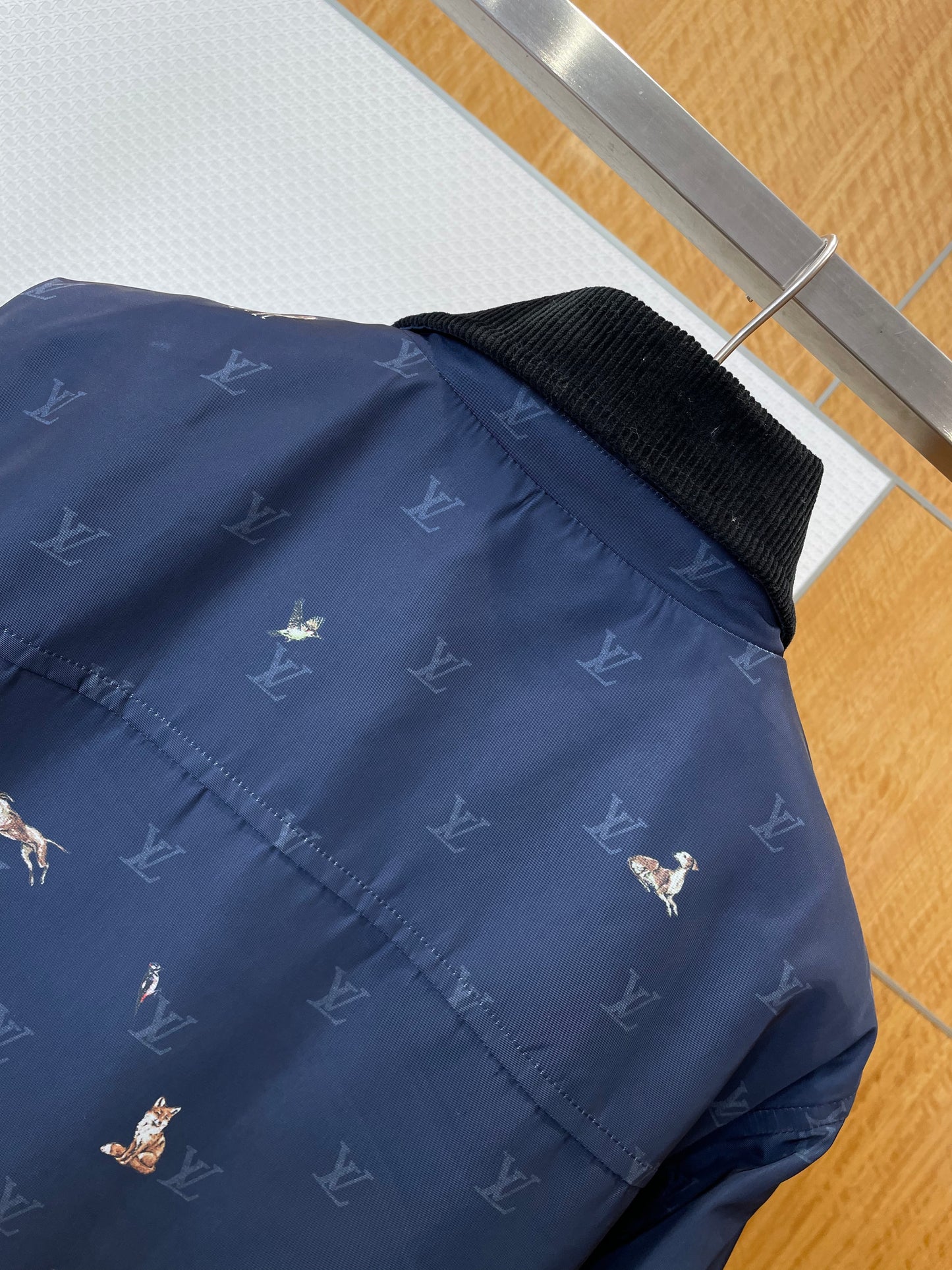 LOU JACKET