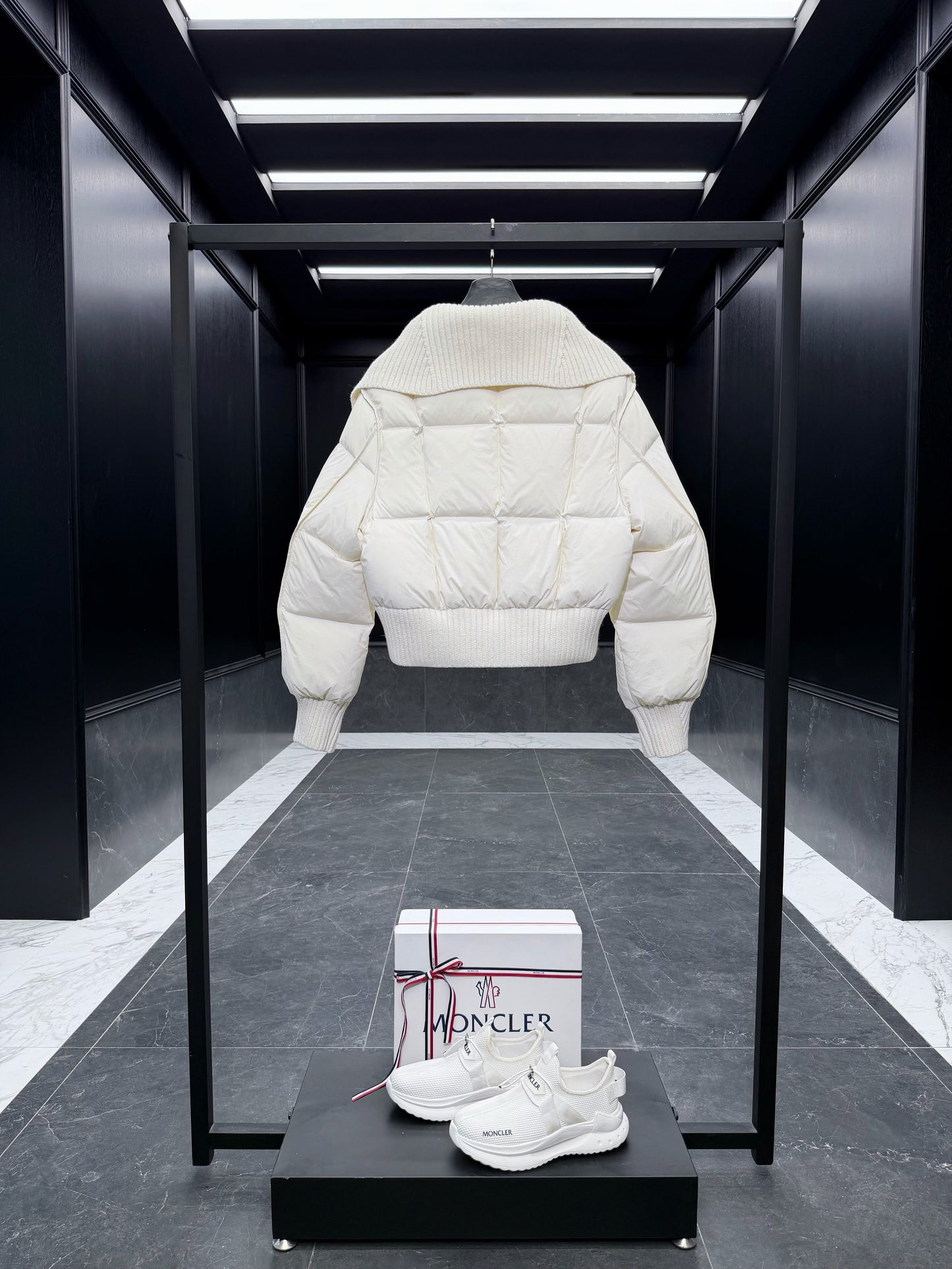 MONC JADEITE JACKET