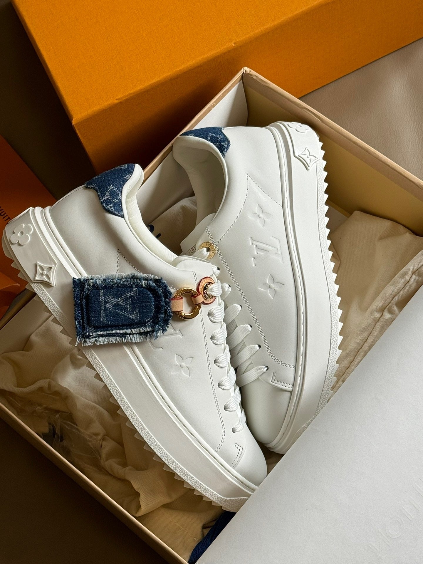 LOU TRAINERS