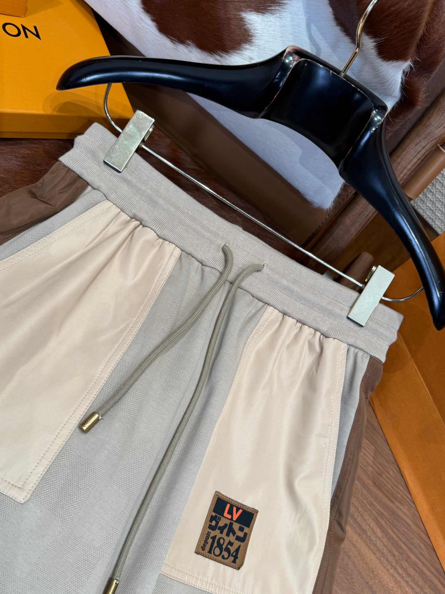 LOU SHORTS
