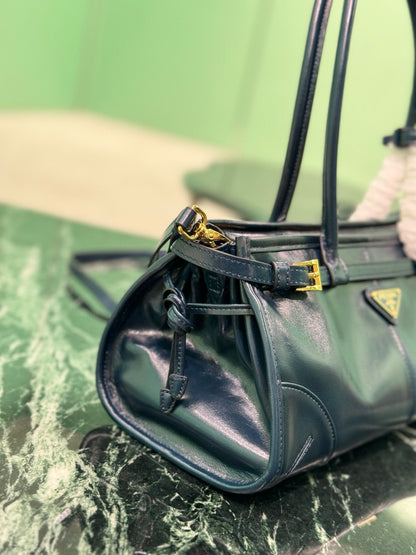 PD MEDIUM LEATHER HANDBAG