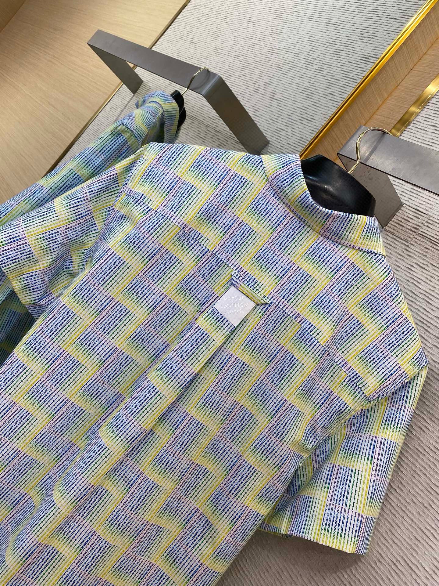 LOU SHIRT