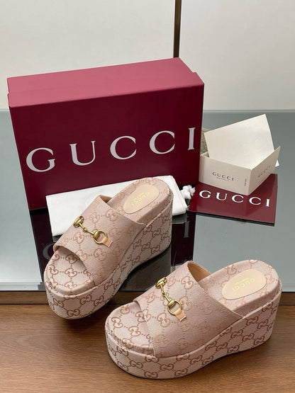 GG WEDGE SANDALS