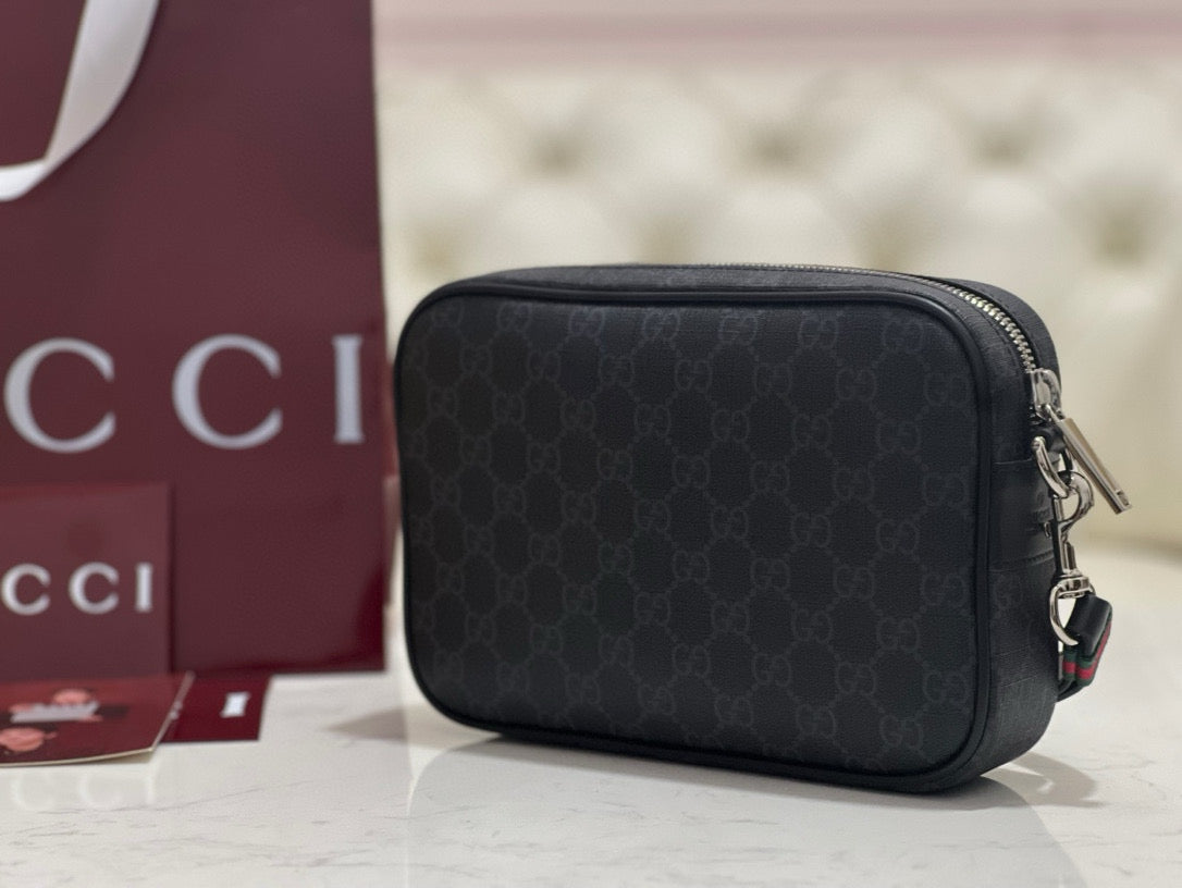 GG POUCH