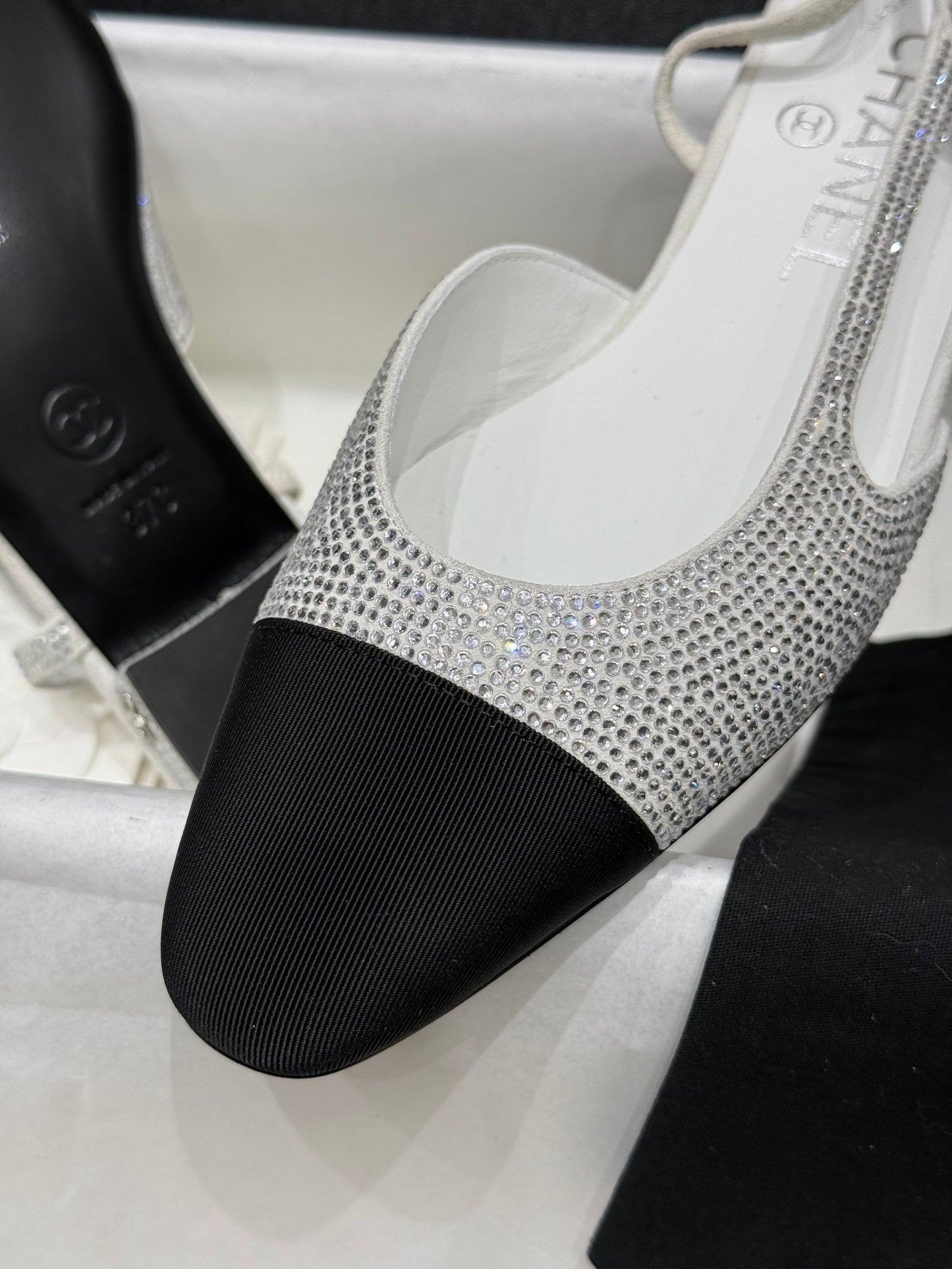 CC SLINGBACK PUMPS