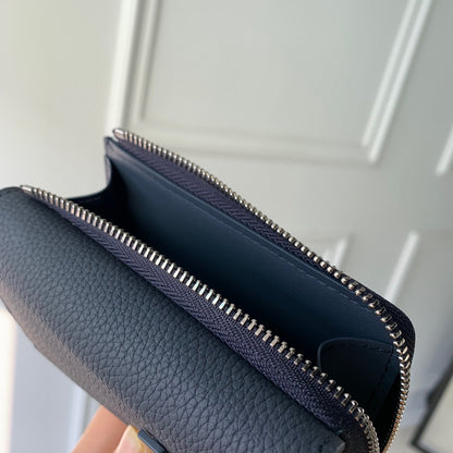 LOU PILOT WALLET