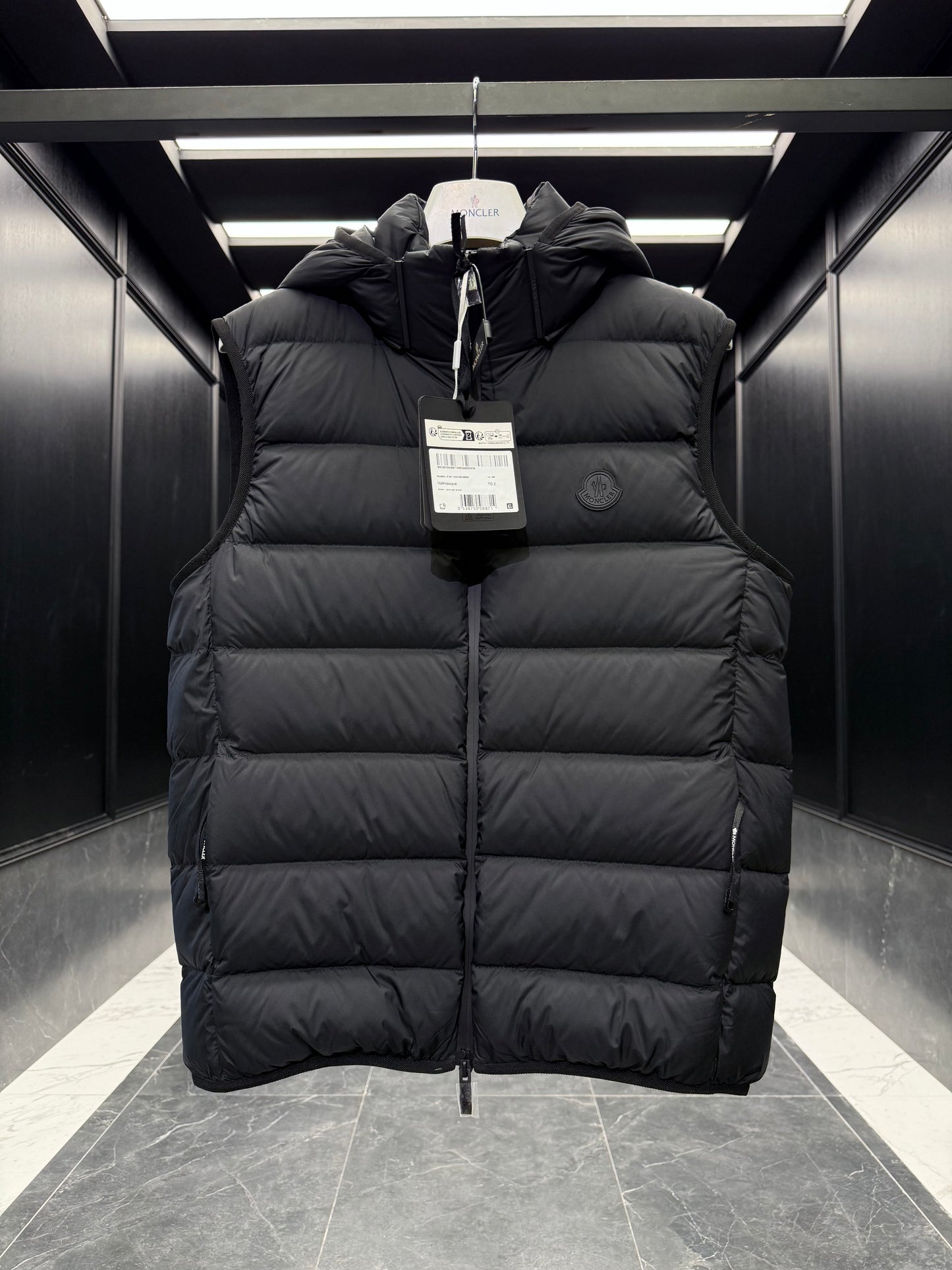MONC VALMASQUE VEST