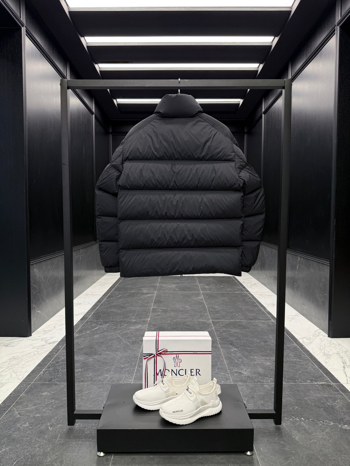 MONC BOUVAQUE JACKET