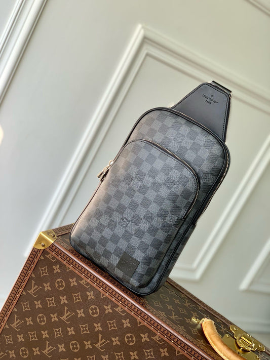 LOU AVENUE PM SLING BAG