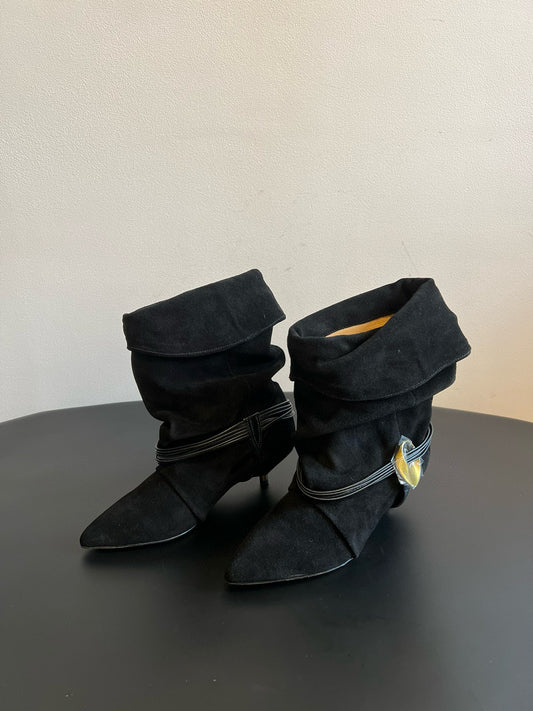 ISABEL M BOOTS