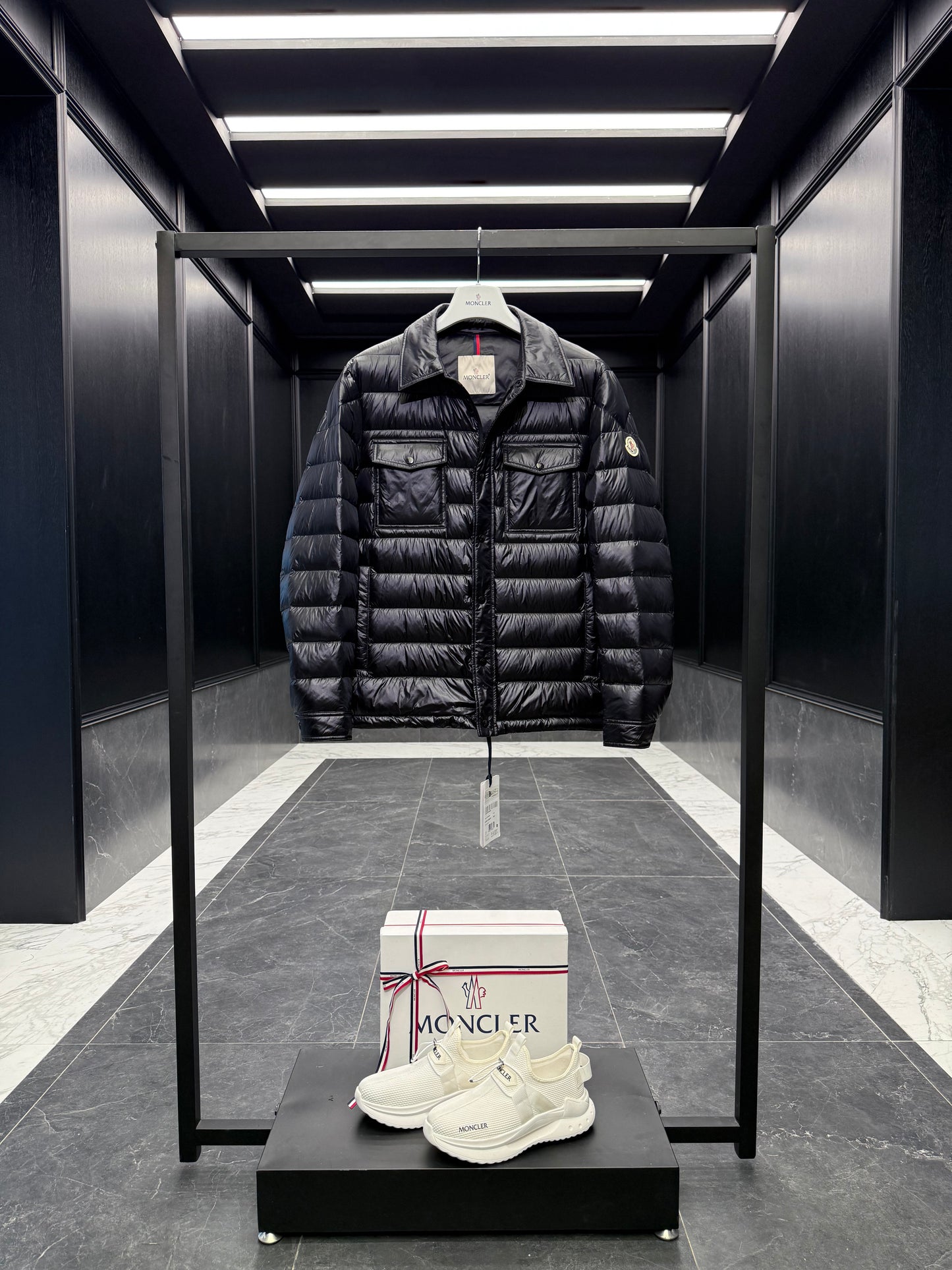 MONC CHAMBLY JACKET