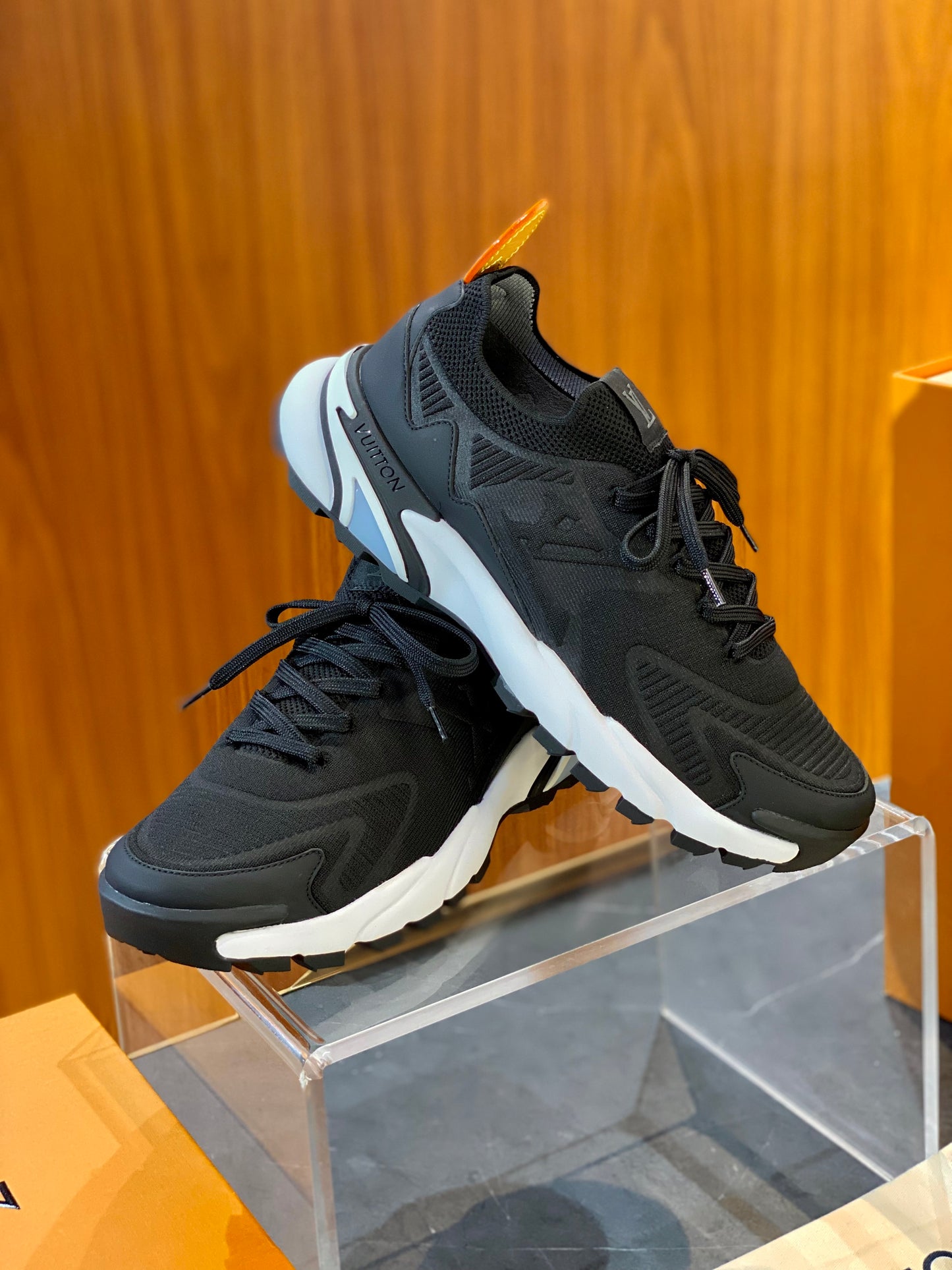 LOU RUNNER TATIC TRAINERS