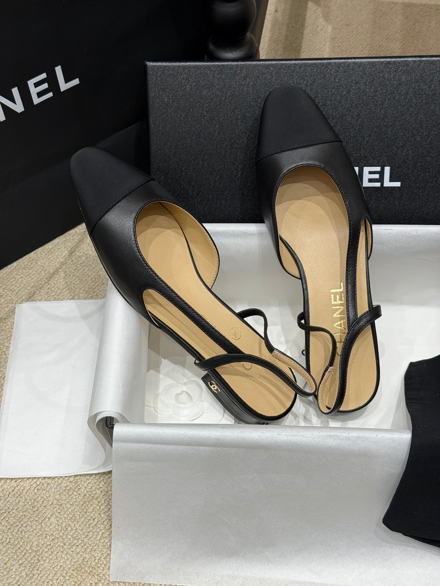 CC SLINGBACK PUMPS