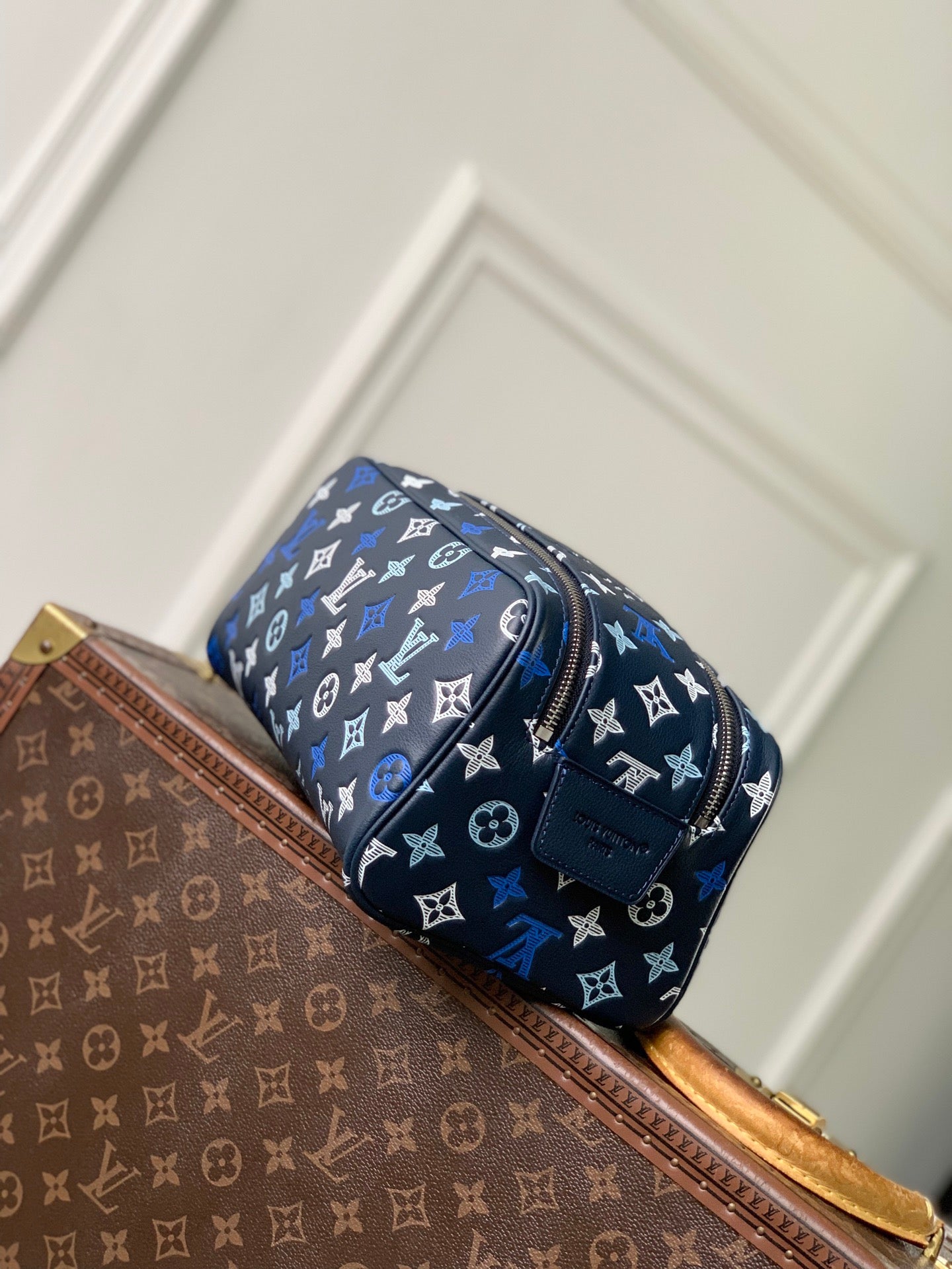 LOU DOPP KIT TOILETRY BAG