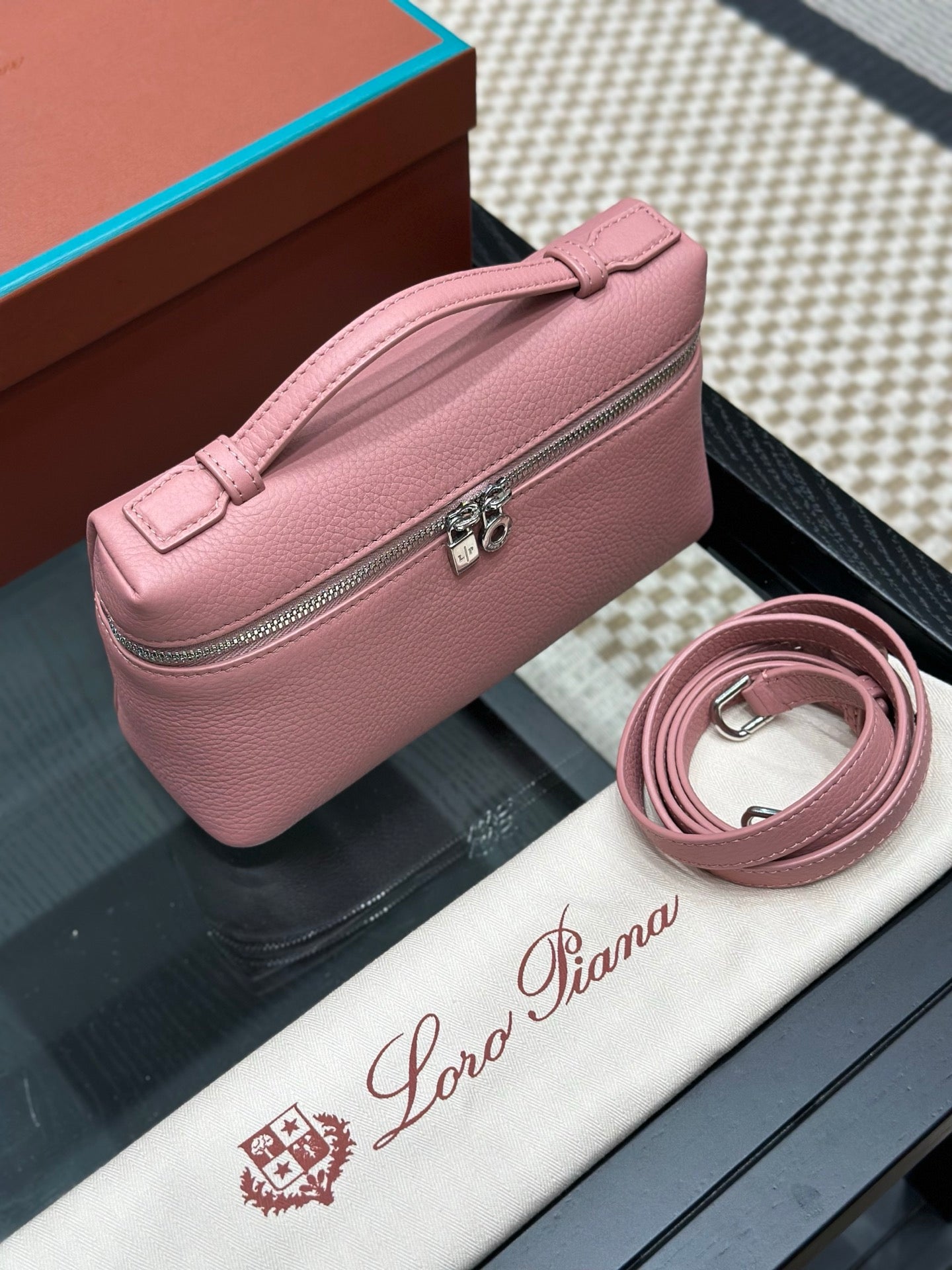 LORO P EXTRA POCKET L19 BAG