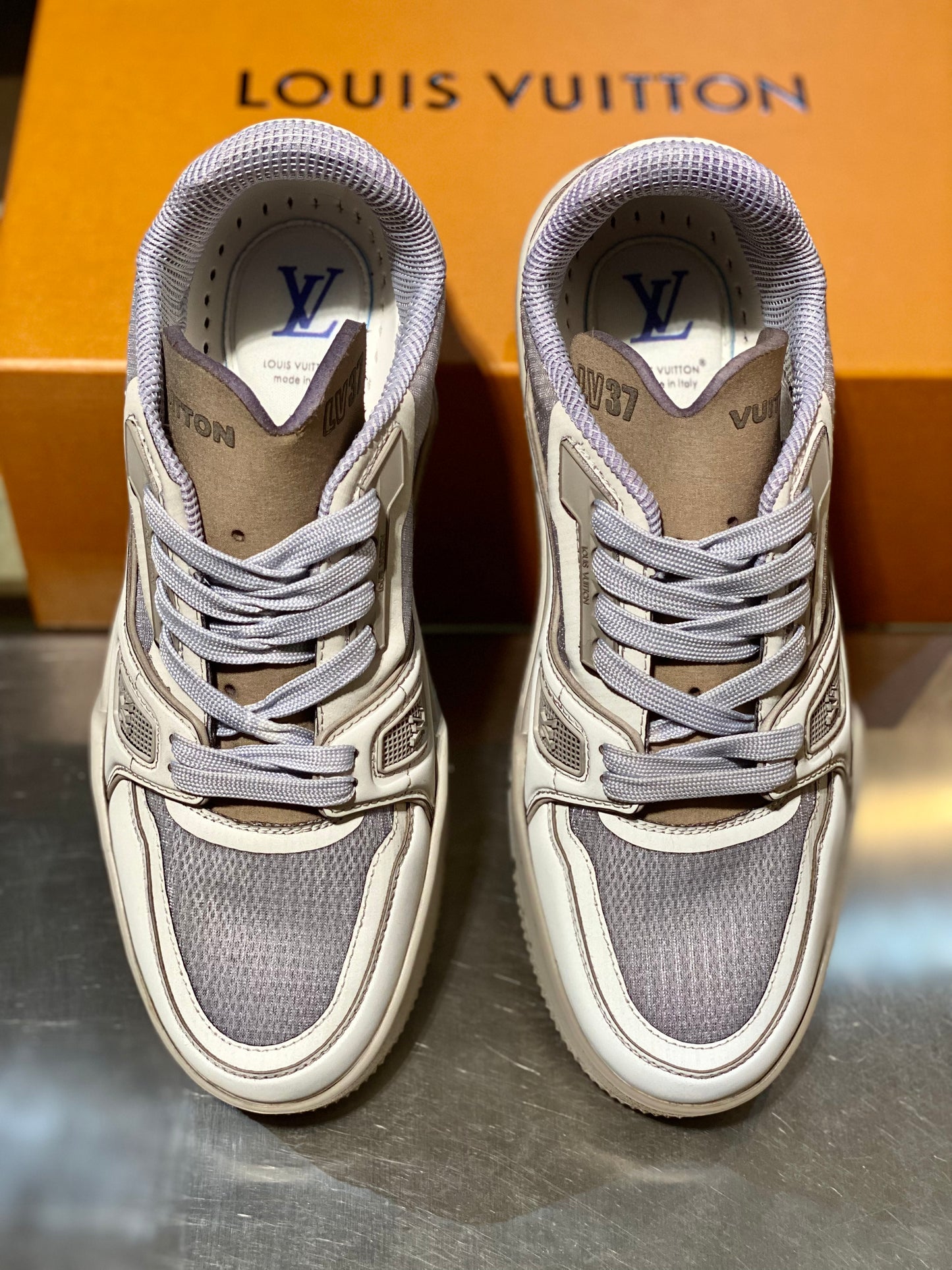 LOU SNEAKERS