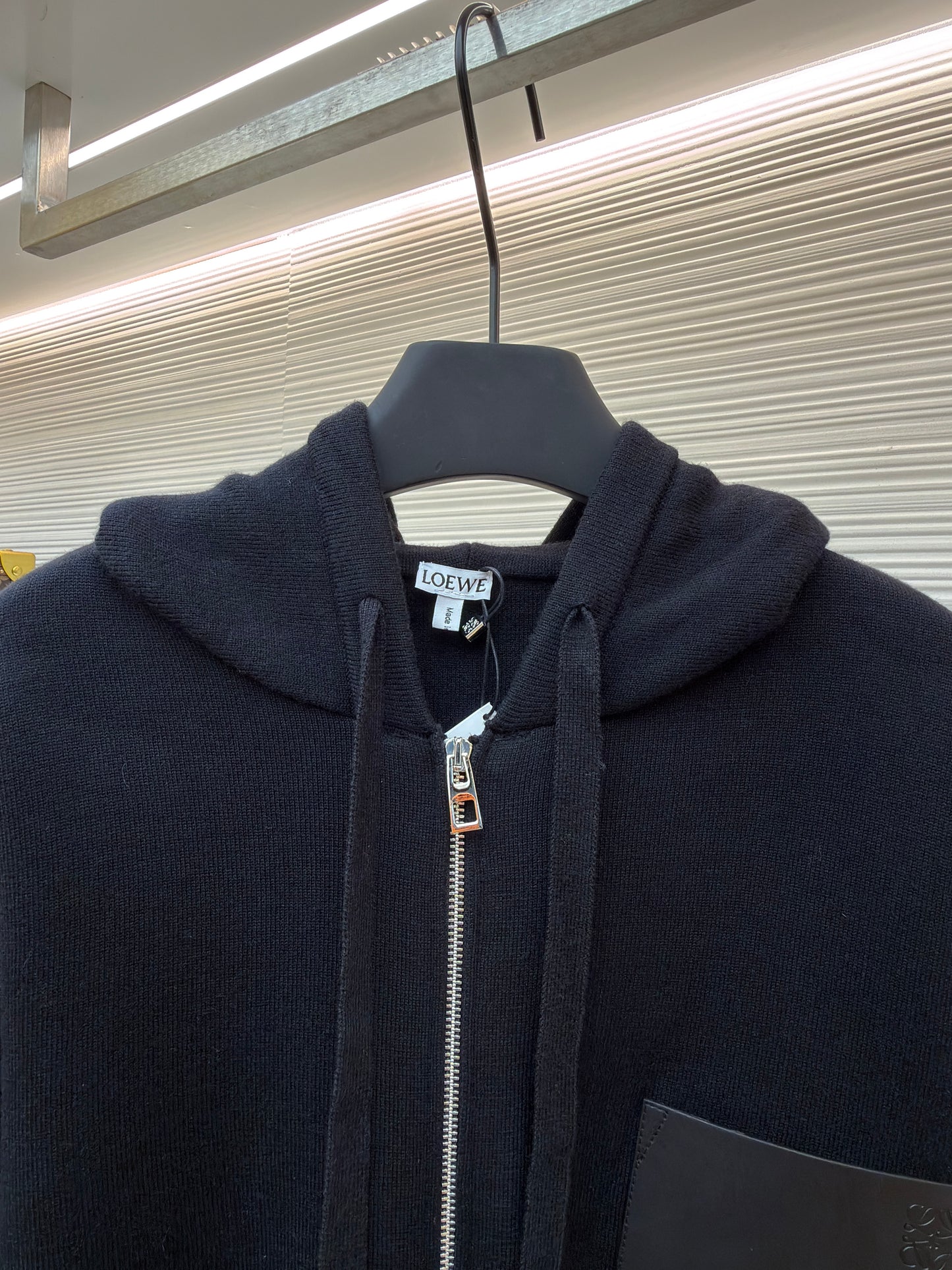 LOEW ZIP HOODIE