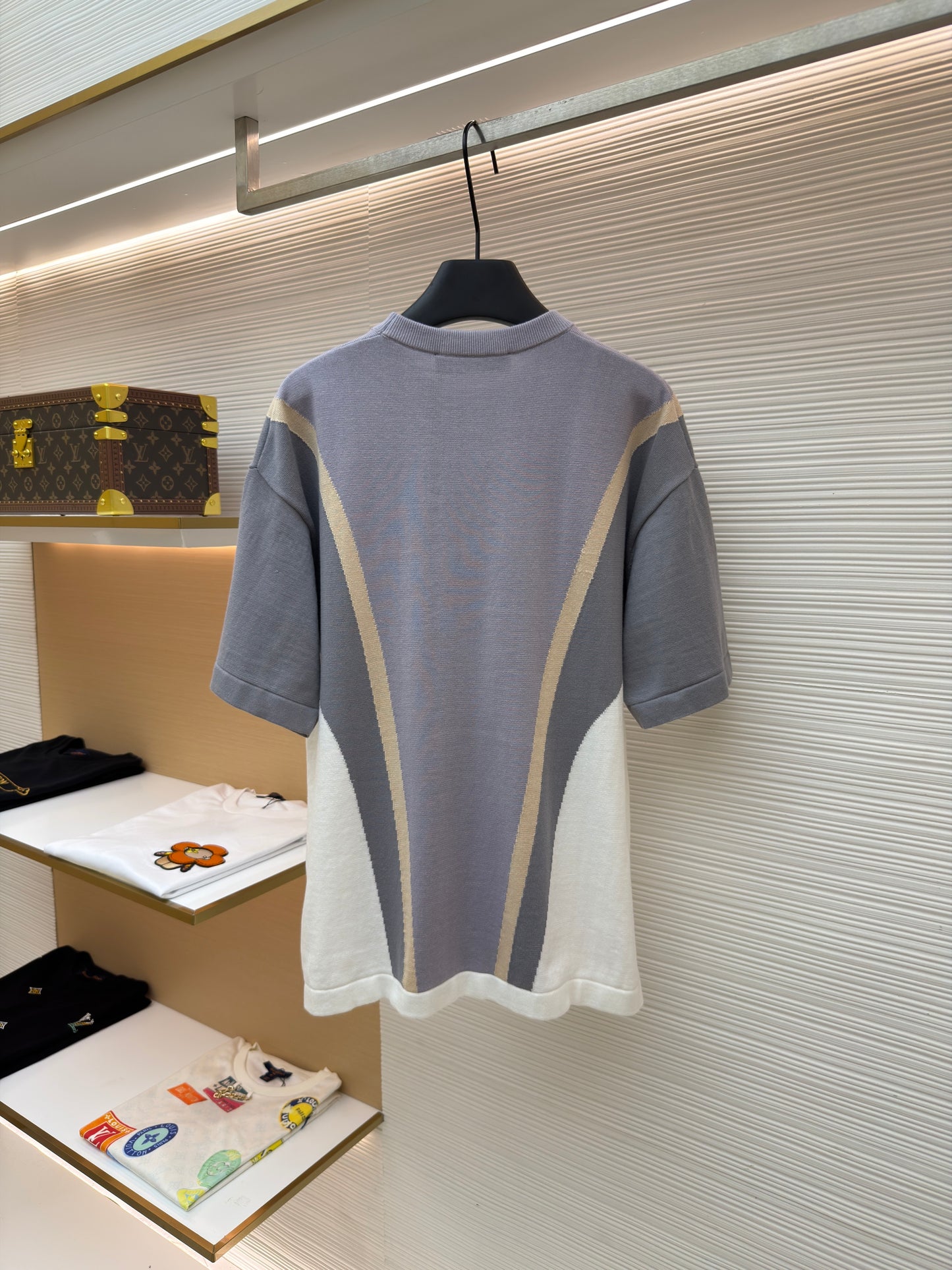 LOU T-SHIRT