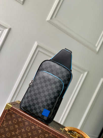 LOU AVENUE PM SLING BAG
