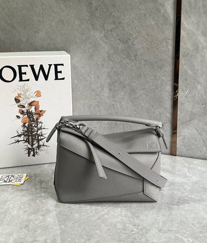 LOEW SMALL PUZZLE EDGE BAG