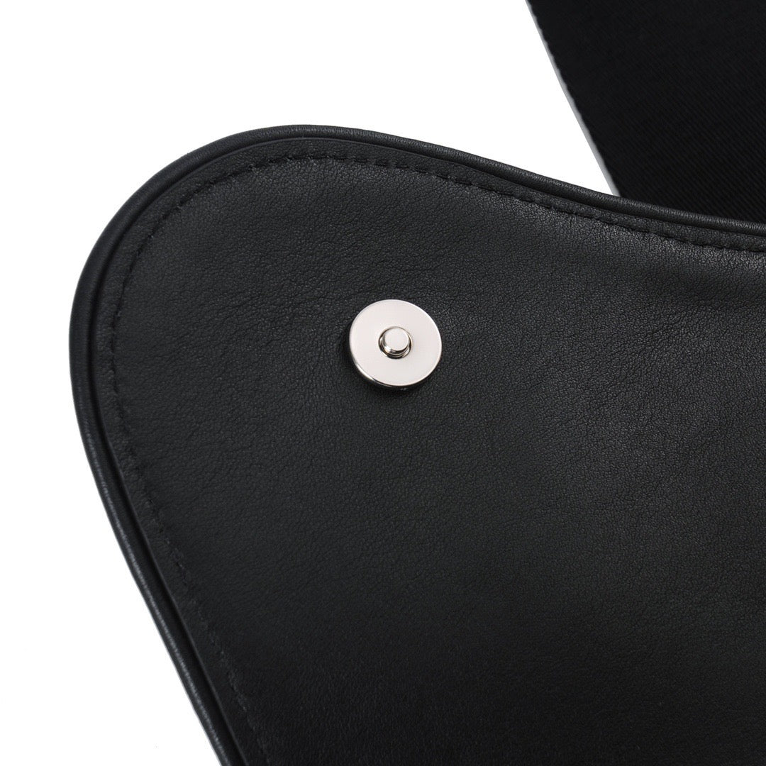 CD SADDLE BAG