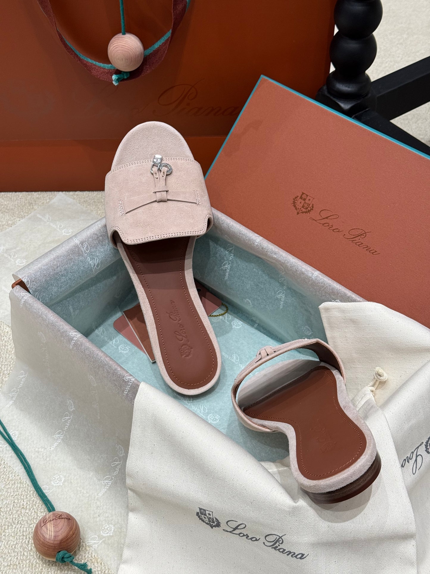 LORO P SUMMER CHARM SLIPPER