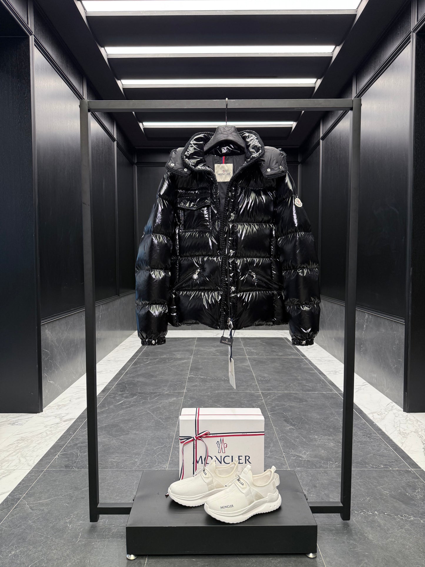 MONC GLAREINS JACKET