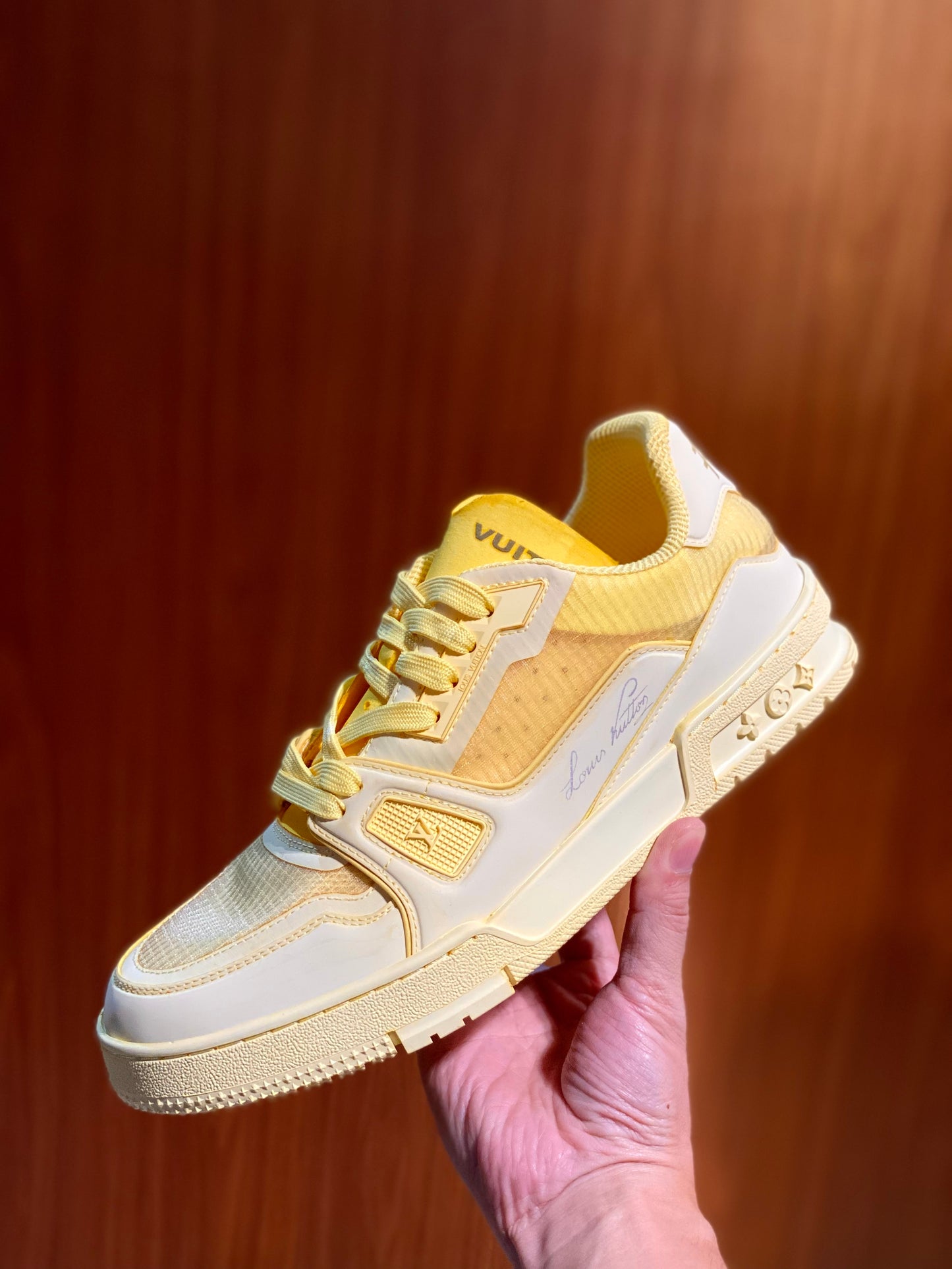 LOU SNEAKERS