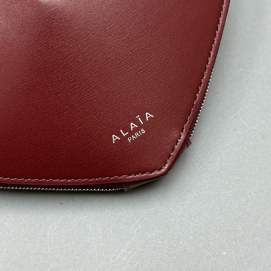 ALAIA LE COEUR BAG