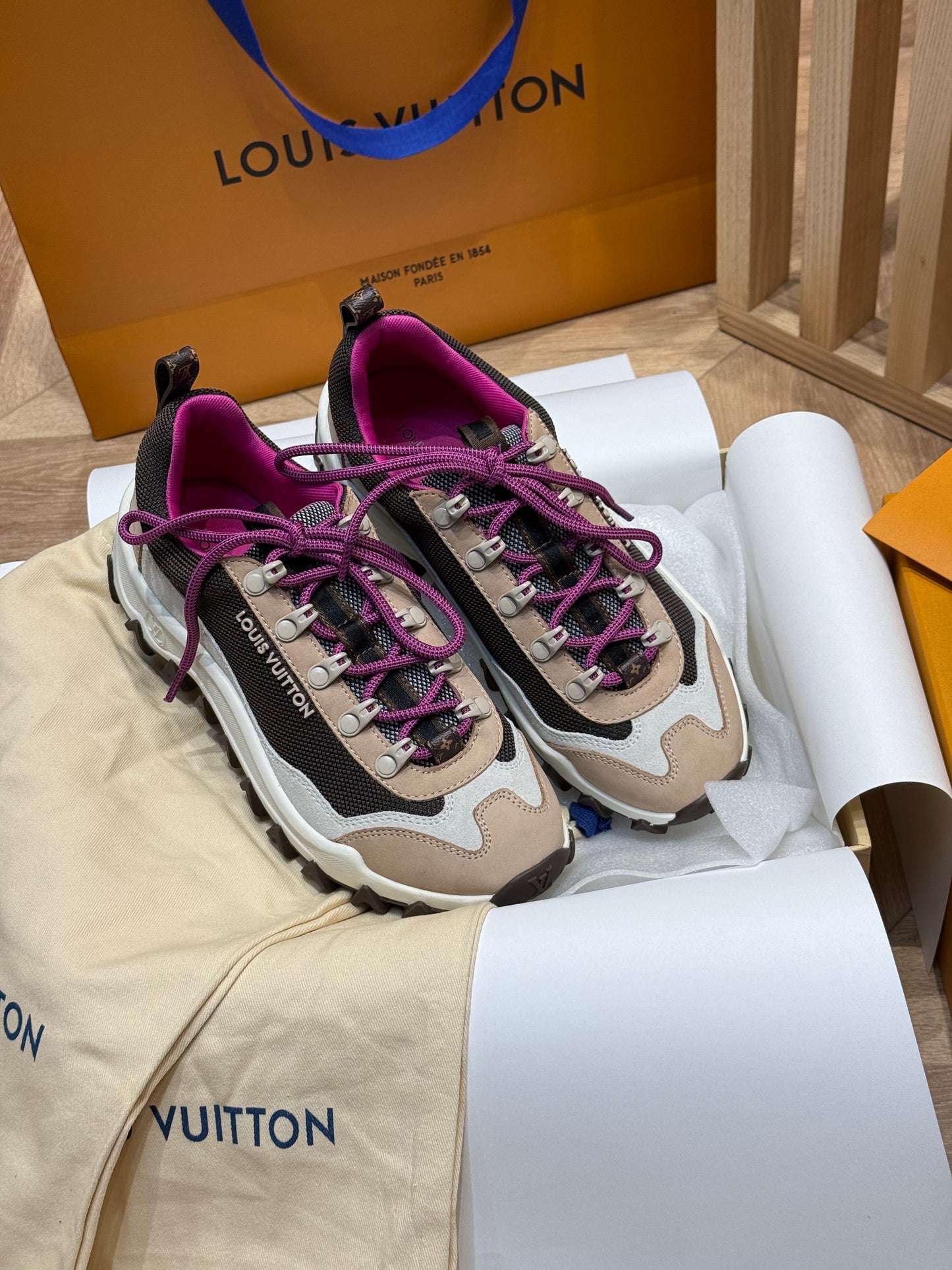 LOU RUSH XPLORER SNEAKERS