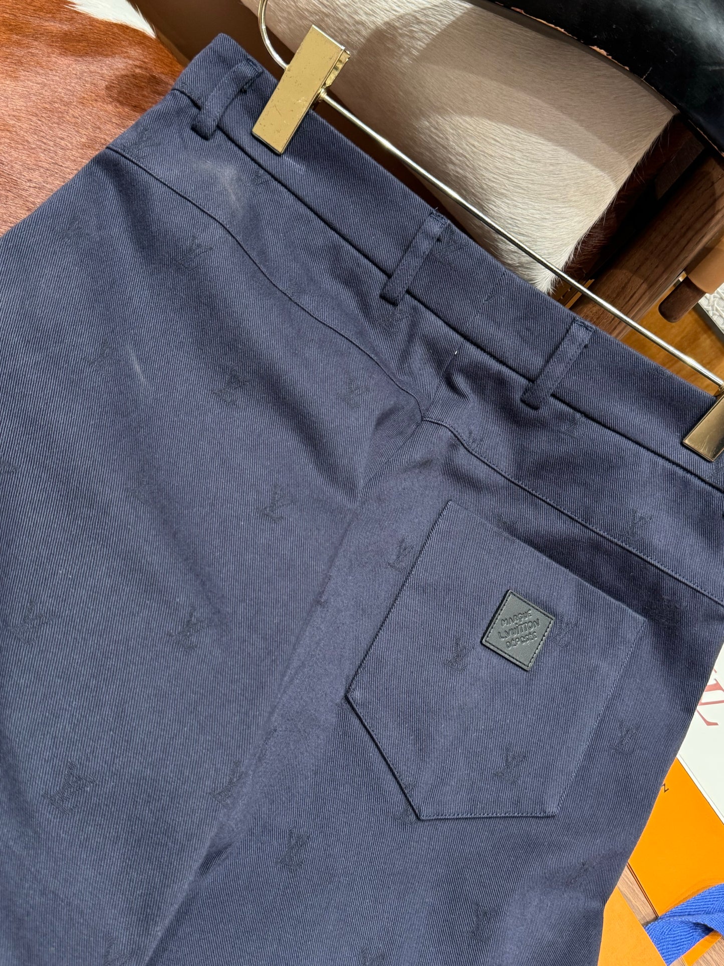 LOU SHORTS