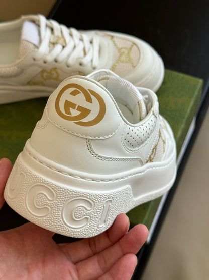 GG EMBOSSED SNEAKER