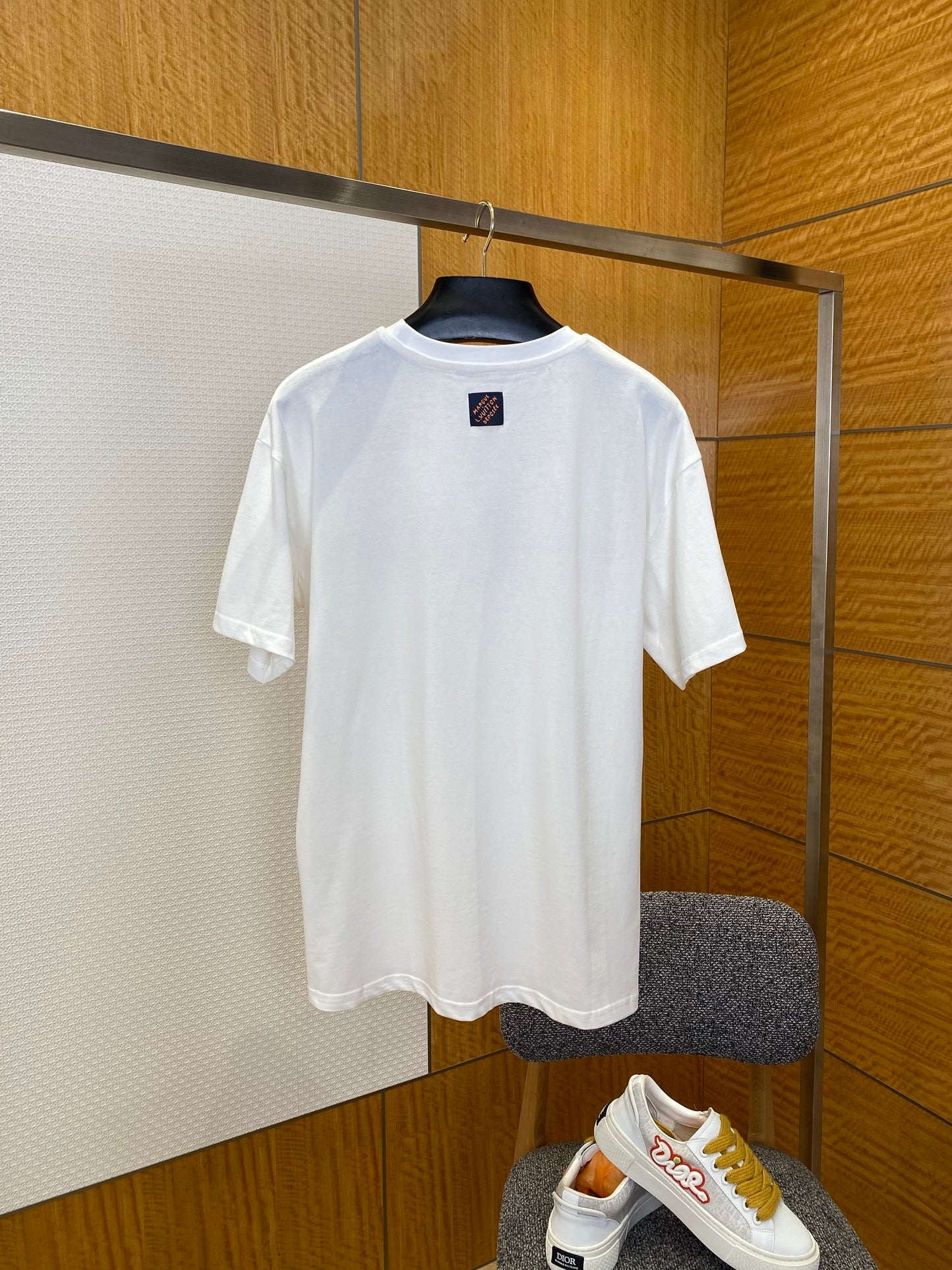 LOU T-SHIRT