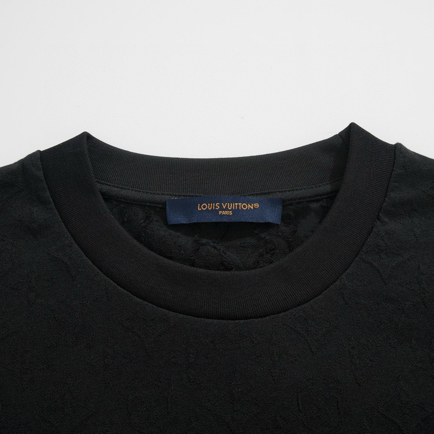 LOU T-SHIRT