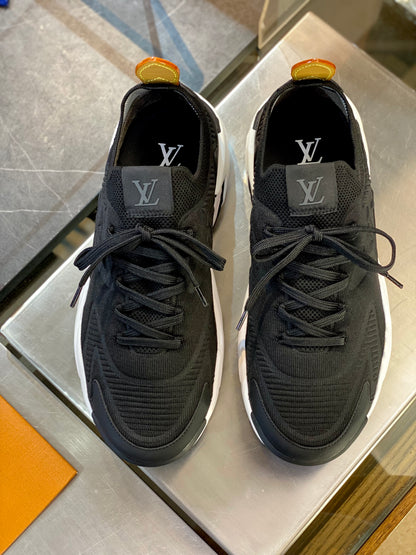 LOU RUNNER TATIC TRAINERS