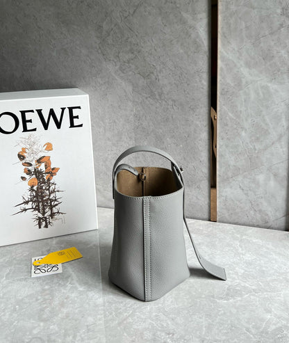 LOEW MINI PEBBLE BUCKET BAG