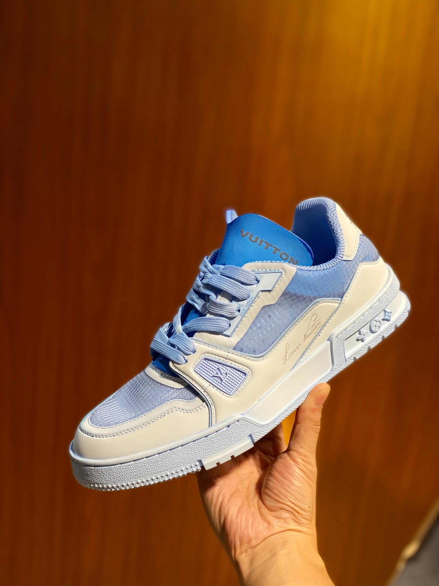 LOU SNEAKERS