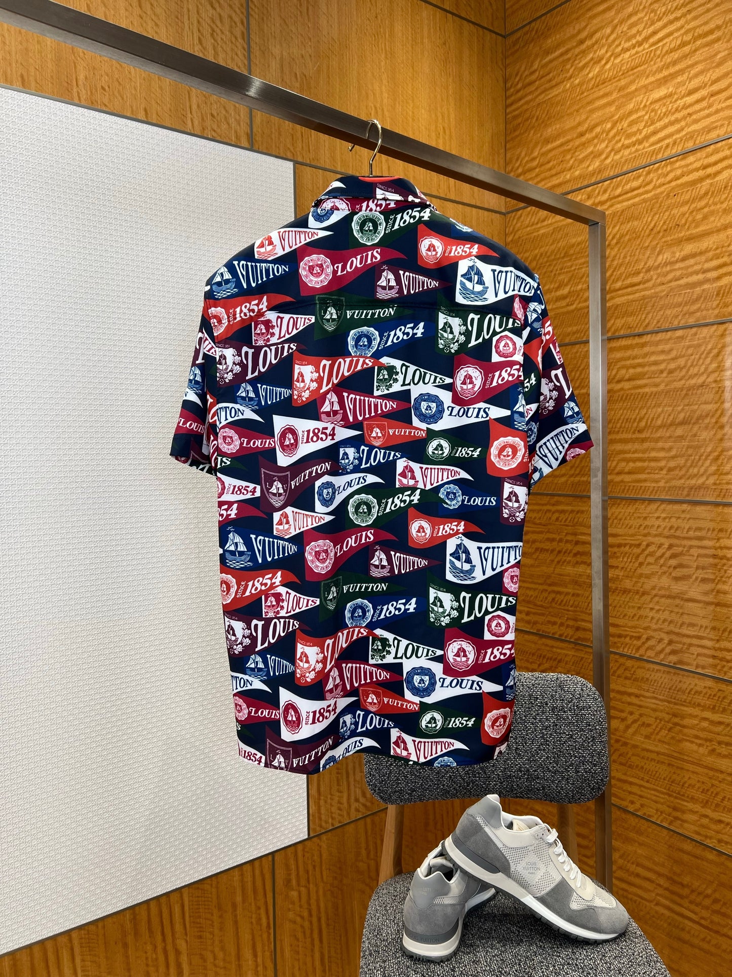 LOU SHIRT