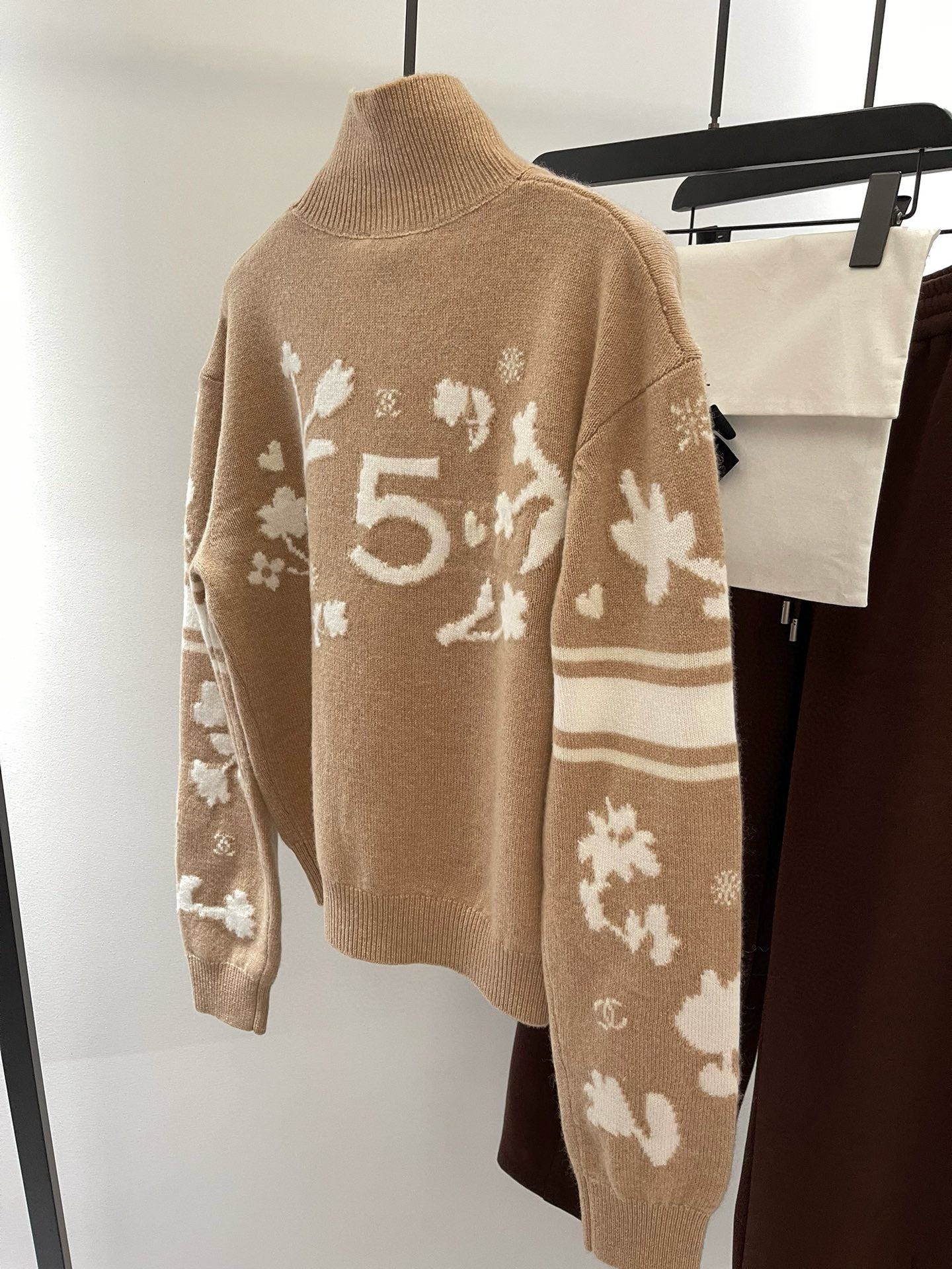 CC SWEATER