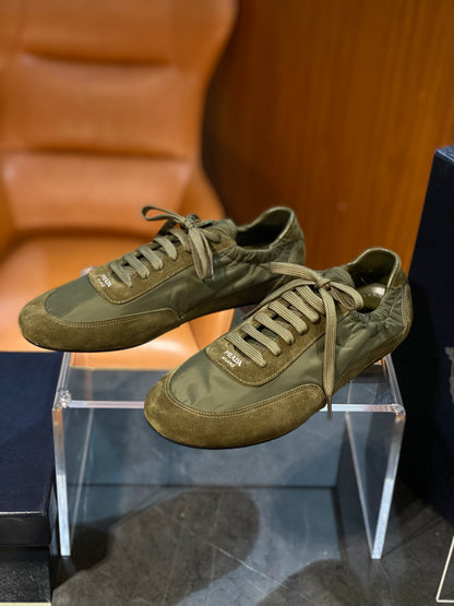 PD COLLAPSE SNEAKER